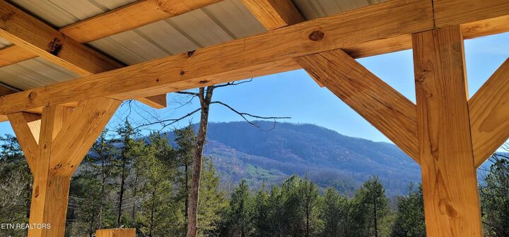 Property Photo:  239 County Road 468  TN 37329 