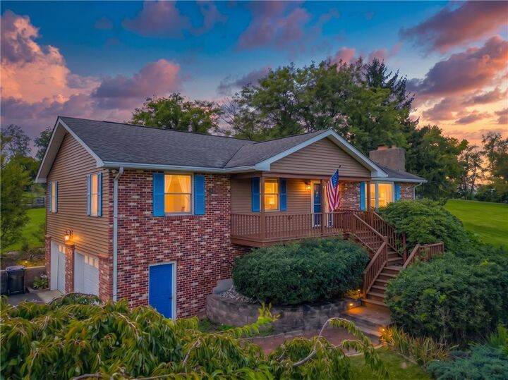 Property Photo:  395 Sunrise Boulevard  PA 18343 