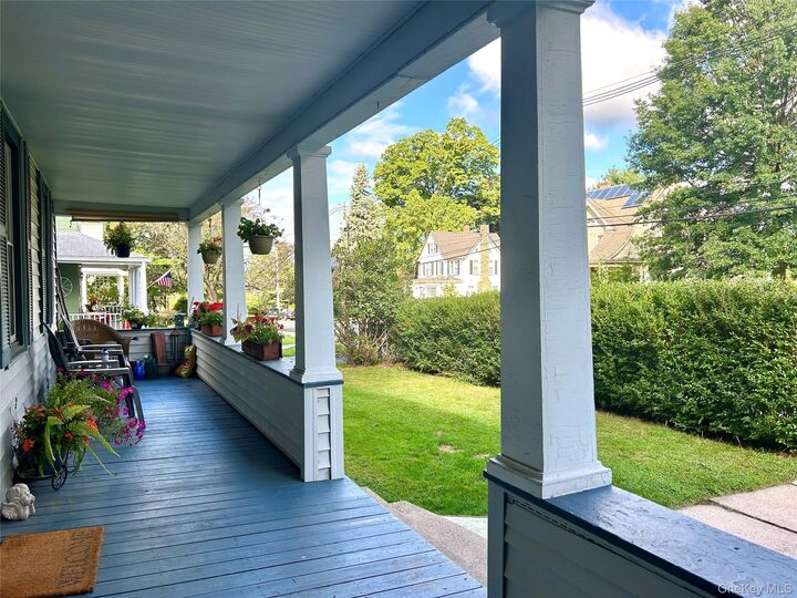 Property Photo:  148 Franklin Avenue Unit 1  NY 10965 