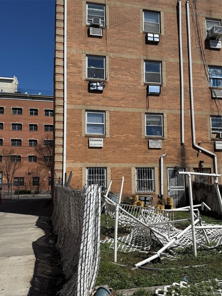 Property Photo: 9318 170th Street NY 11433