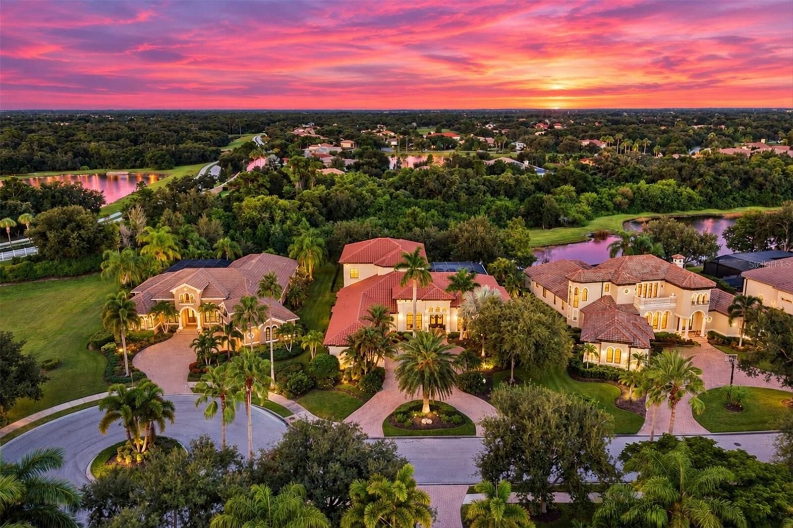Property Photo:  6809 Belmont Court  FL 34202 
