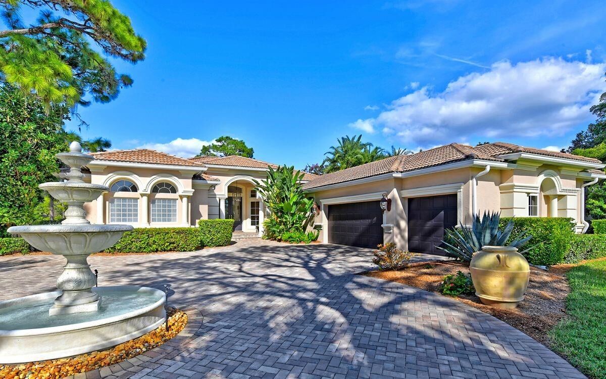 Property Photo: 794 Lytham Circle FL 34229
