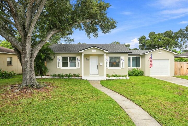 Property Photo:  3230 Melton Street N  FL 33704 