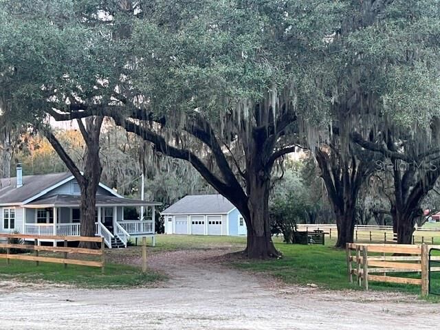 Property Photo:  15151 NW 162nd Terrace  FL 32696 