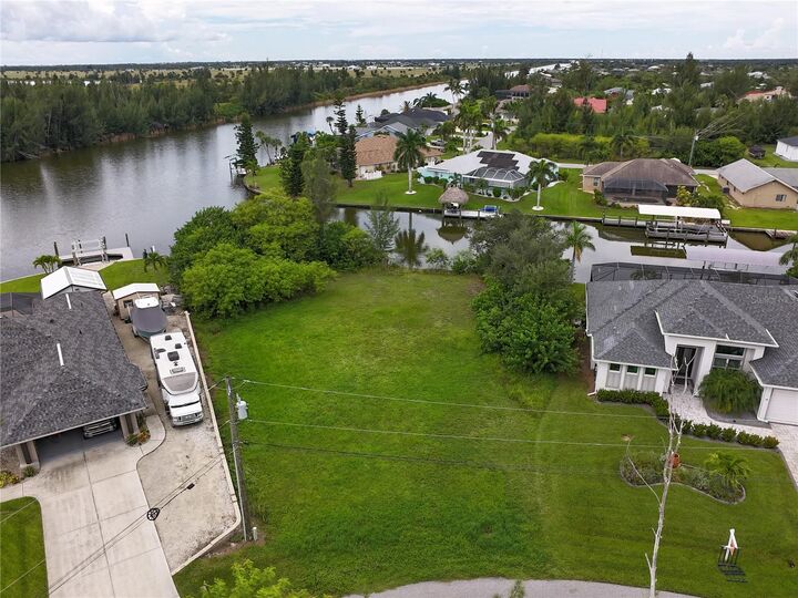 Property Photo:  10499 Sarasota Road  FL 33981 