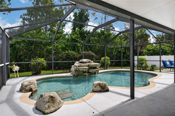 Property Photo:  1406 Woodcrest Lane  FL 34286 