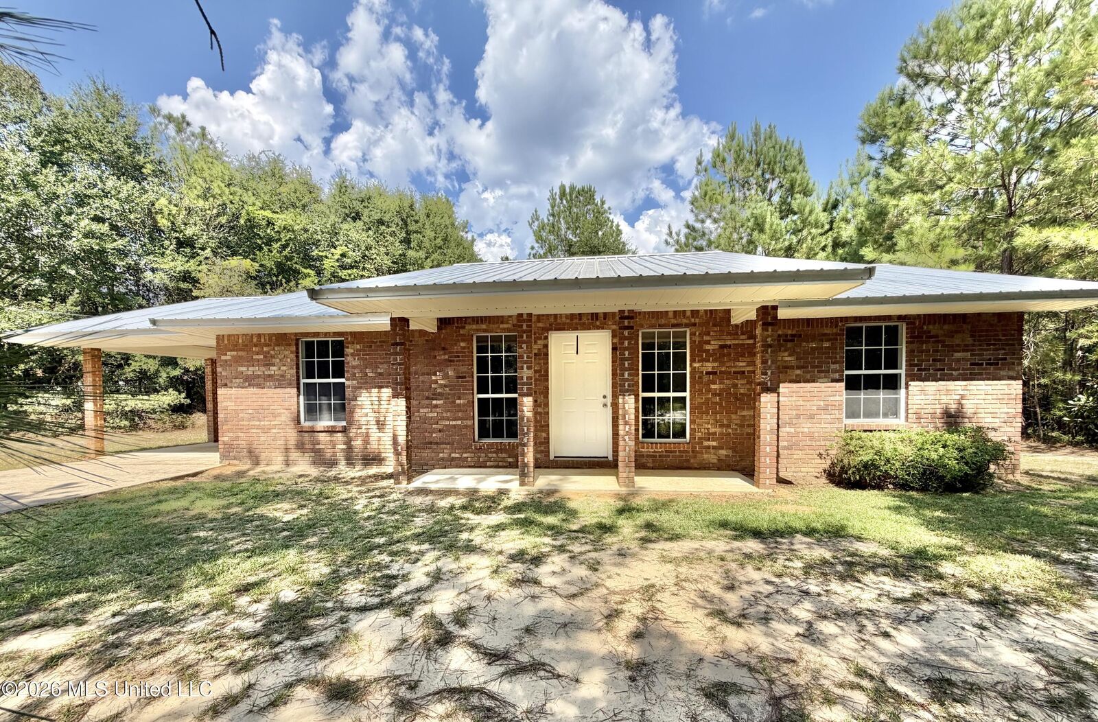 Property Photo:  22202 N Ms-63  MS 39451 