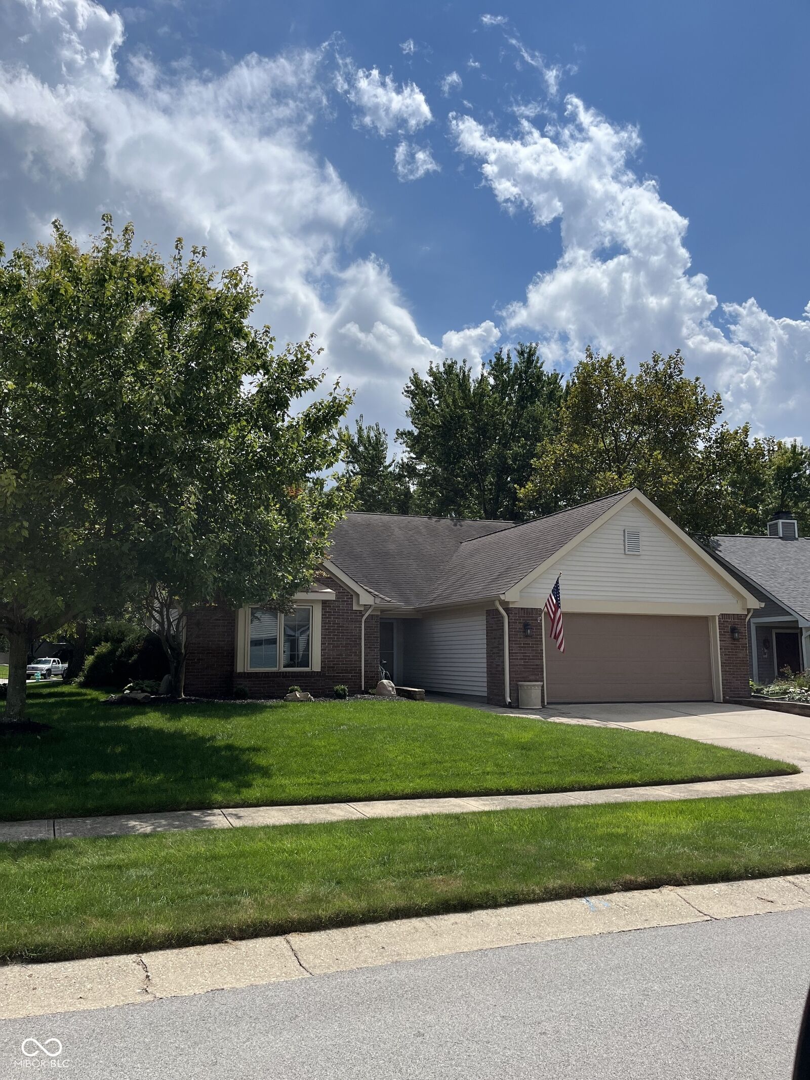 Property Photo:  6423 Franklin Court  IN 46038 