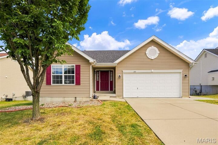 Property Photo:  212 Limerick Avenue  MO 63385 