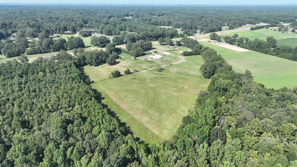 Property Photo:  2000 Hwy 64 Hwy  TN 38028 