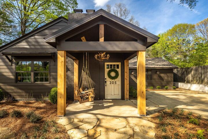 Property Photo: 306 W Poplar Ave TN 38017