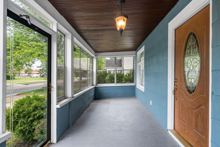 Property Photo: 52 W 17th Street MI 49423