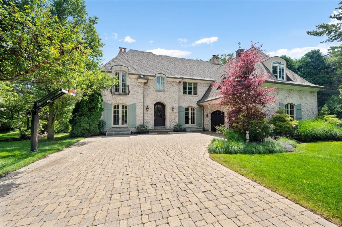 Property Photo:  1235 Longmeadow Lane  IL 60022 