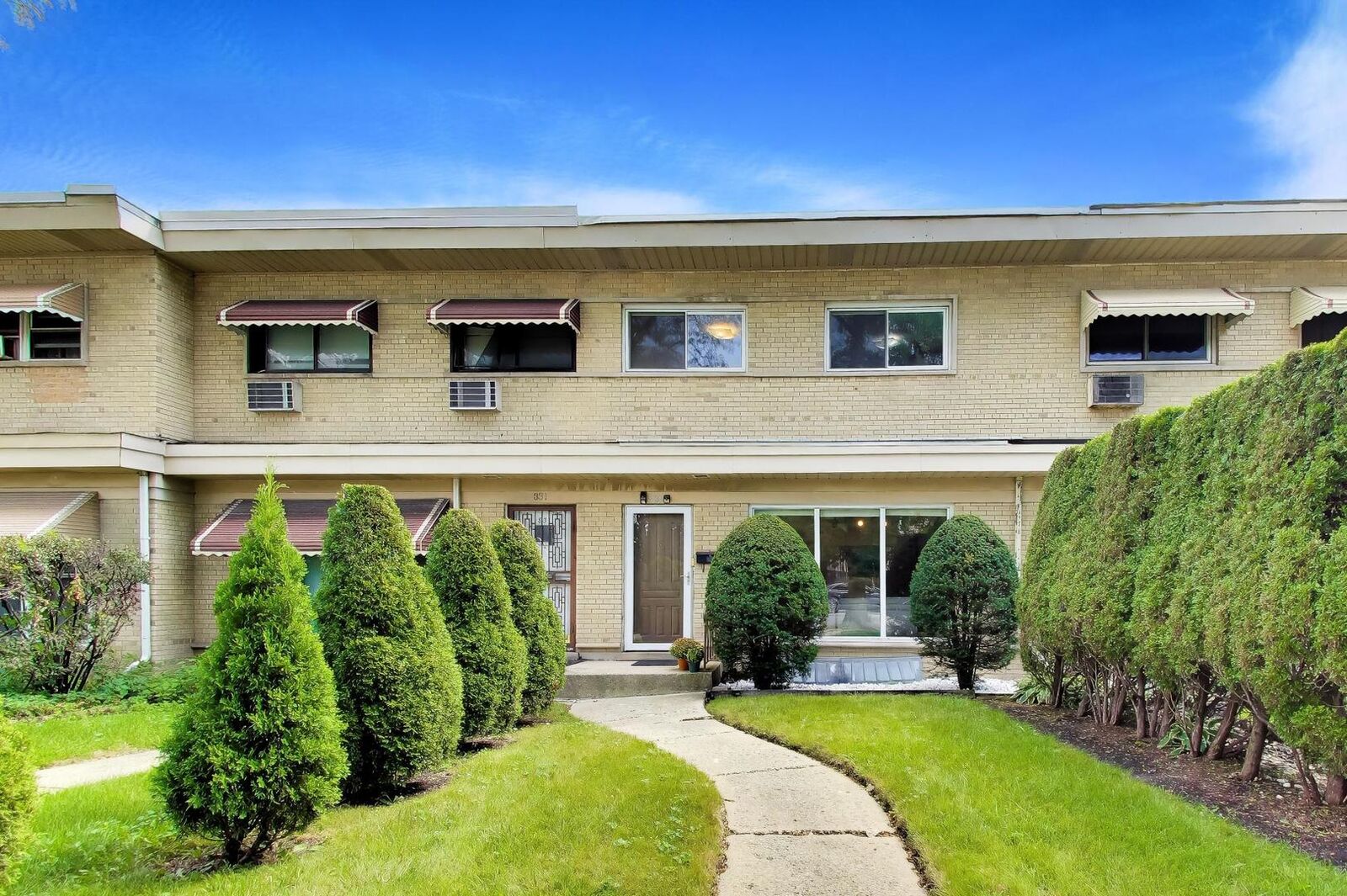 Property Photo:  829 Dodge Avenue  IL 60202 
