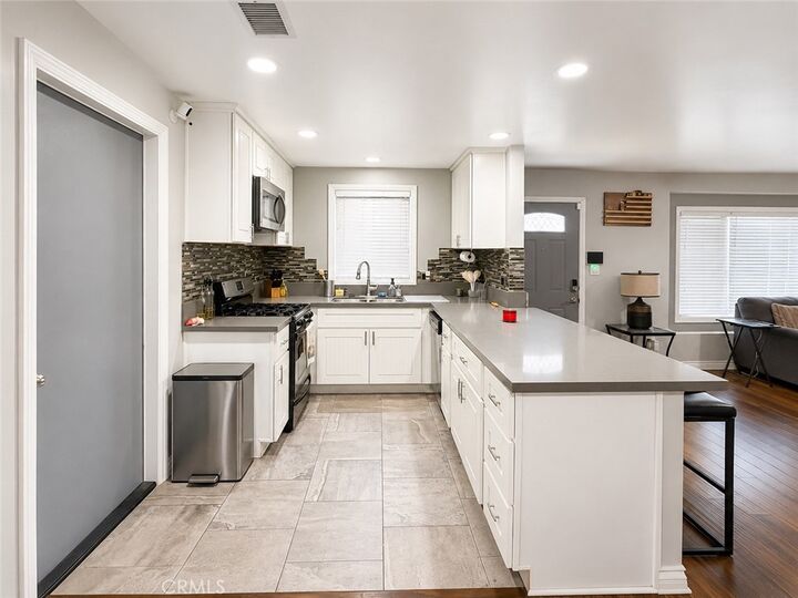 Property Photo:  421 Parkbrook Street  CA 91977 
