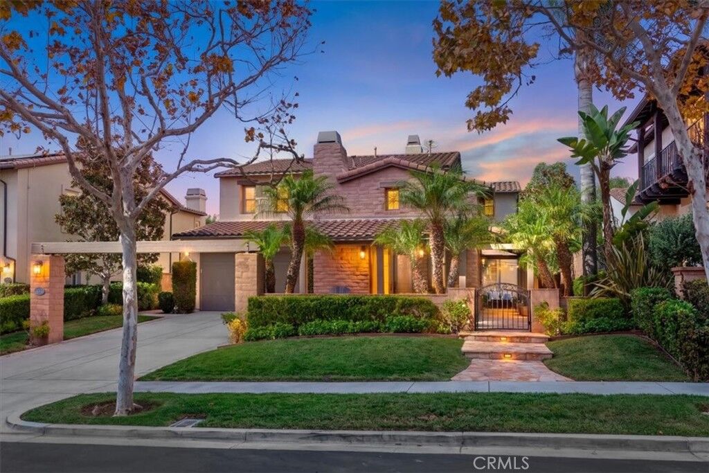 Property Photo:  15 Julia Street  CA 92694 
