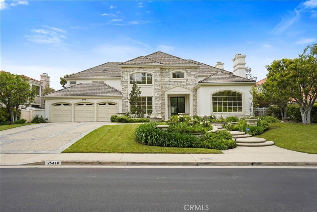 Property Photo:  25418 Cumberland  CA 91302 