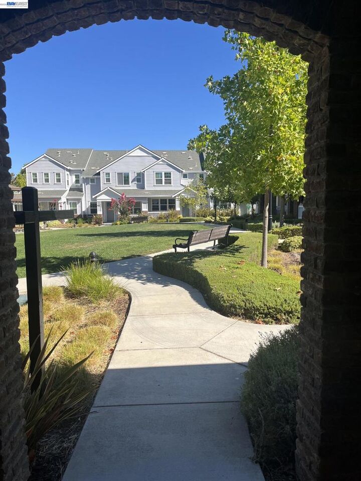 Property Photo:  1744 Catalina Ct  CA 94550 
