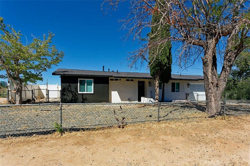 Property Photo: 14912 Condor CA 92394