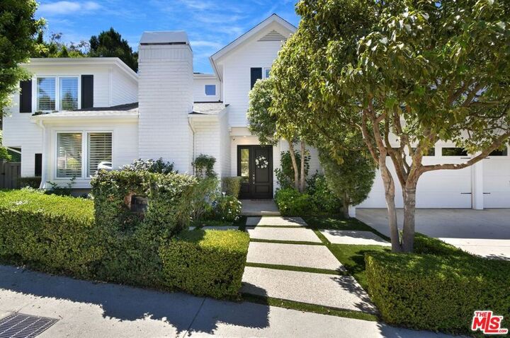 Property Photo:  3177 Hutton Drive  CA 90210 