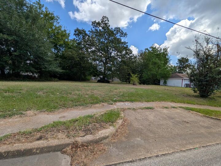 Property Photo:  1214 Culverhouse Street  TX 75904 