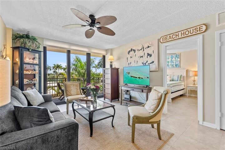 Property Photo:  180 Seaview Ct 314  FL 34145 