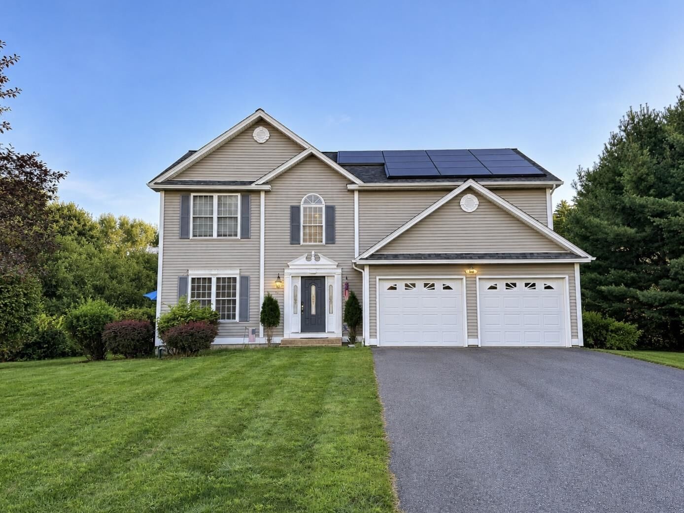 Property Photo:  11 Swenson Road  NH 03110 
