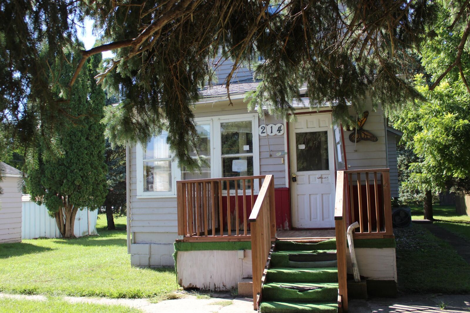 Property Photo:  214 2nd Street NW  MN 56279 
