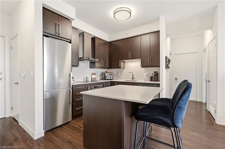 Property Photo:  2093 Fairview Street 602  ON L7R 0E6 