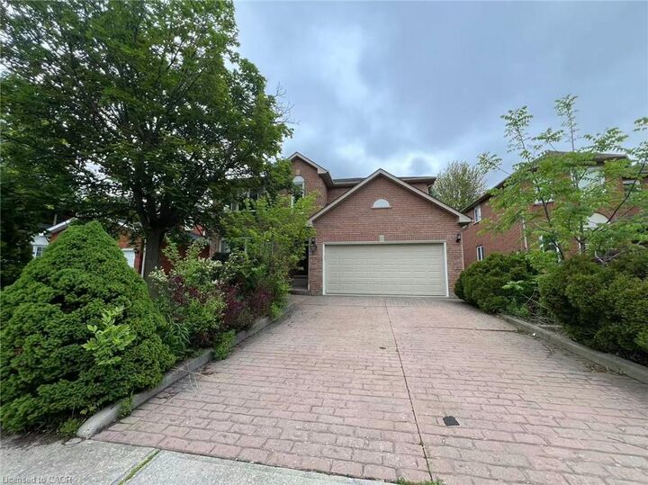 Property Photo:  25 Thornton Trail  ON L9H 6X9 