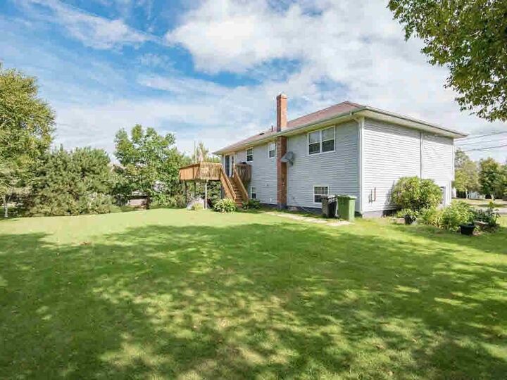 Property Photo:  47 Anne Crescent  PE C1B 1M8 