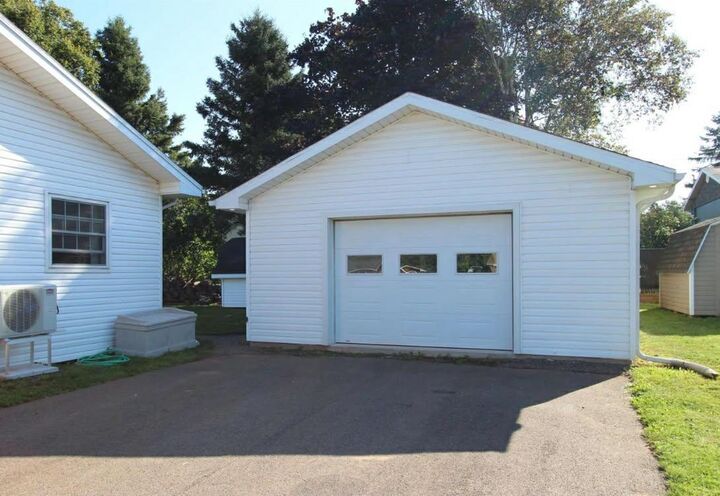 Property Photo:  32 Darby Drive  PE C1N 4V5 