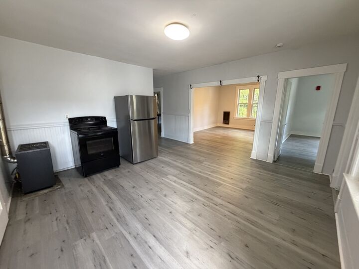 Property Photo: 99 Cross St 3R MA 01550