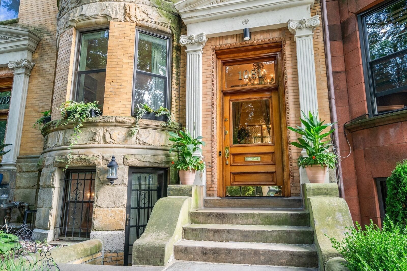 Property Photo: 1081 Beacon 8 MA 02446