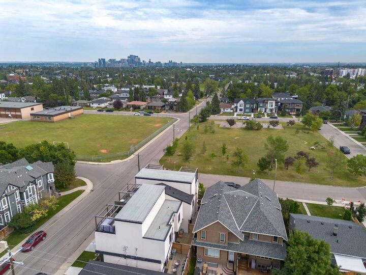 Property Photo: 3105 Kildare Crescent SW AB T3E 4S3