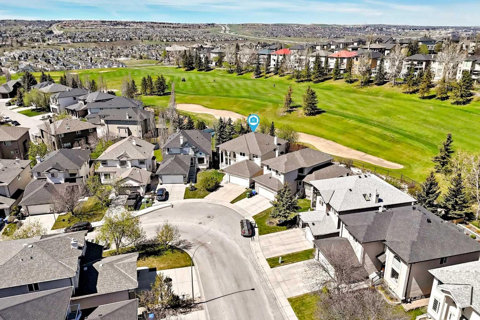 Property Photo:  130 Panorama Hills View NW  AB T3K 5B8 