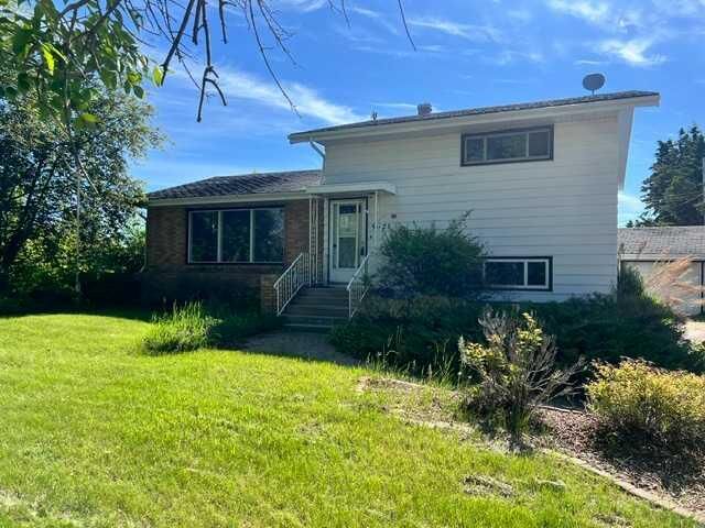 Property Photo: 5021 47 Street AB T0B 1N0