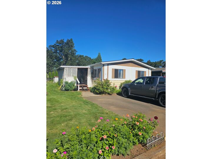 Property Photo:  1267 Tucker Rd 18  OR 97031 
