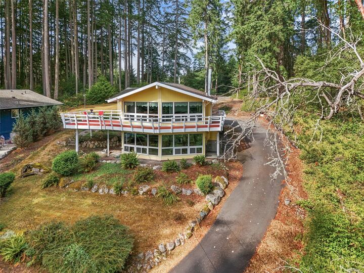 Property Photo: 10006 Eagle Place WA 98303