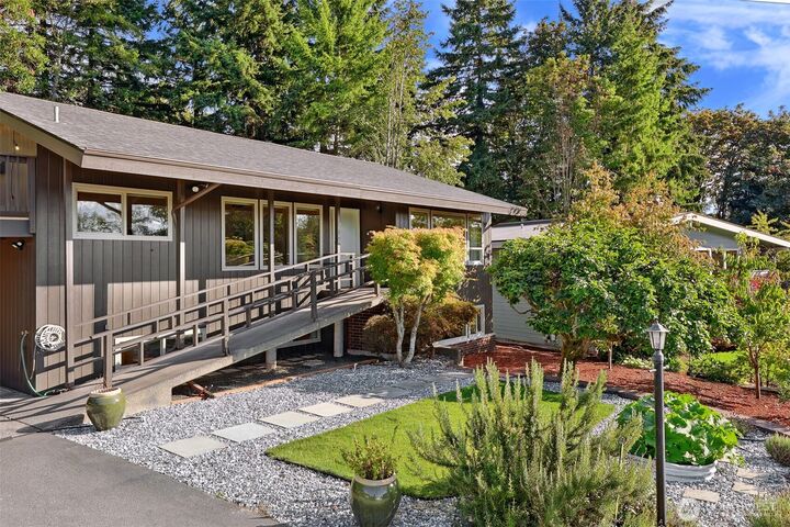 Property Photo:  13748  16th Avenue SW  WA 98166 
