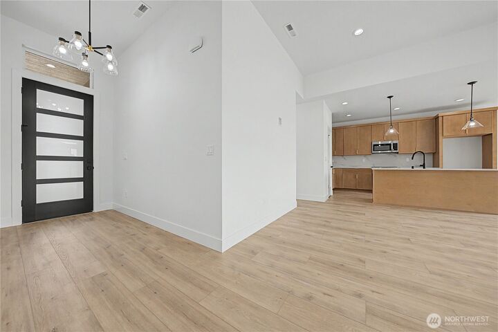 Property Photo:  703  N Street NE  WA 98848 
