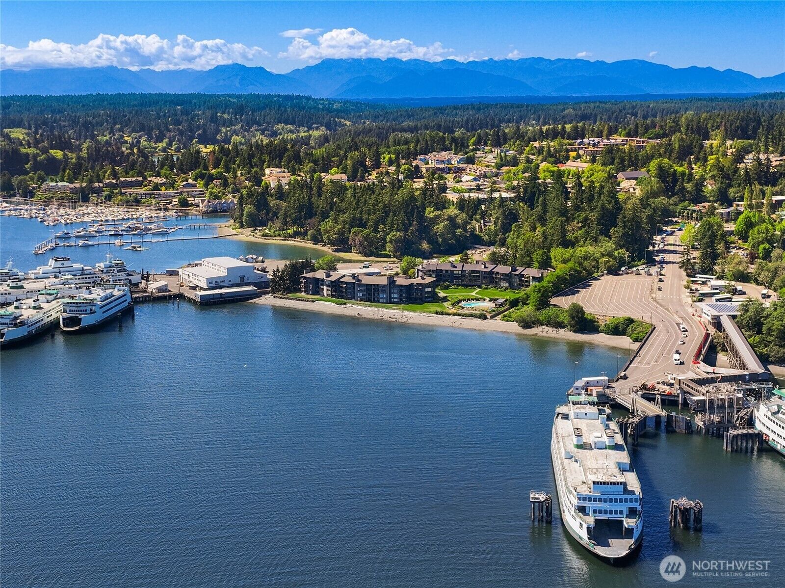 Property Photo:  428  Harborview Drive SE 114  WA 98110 