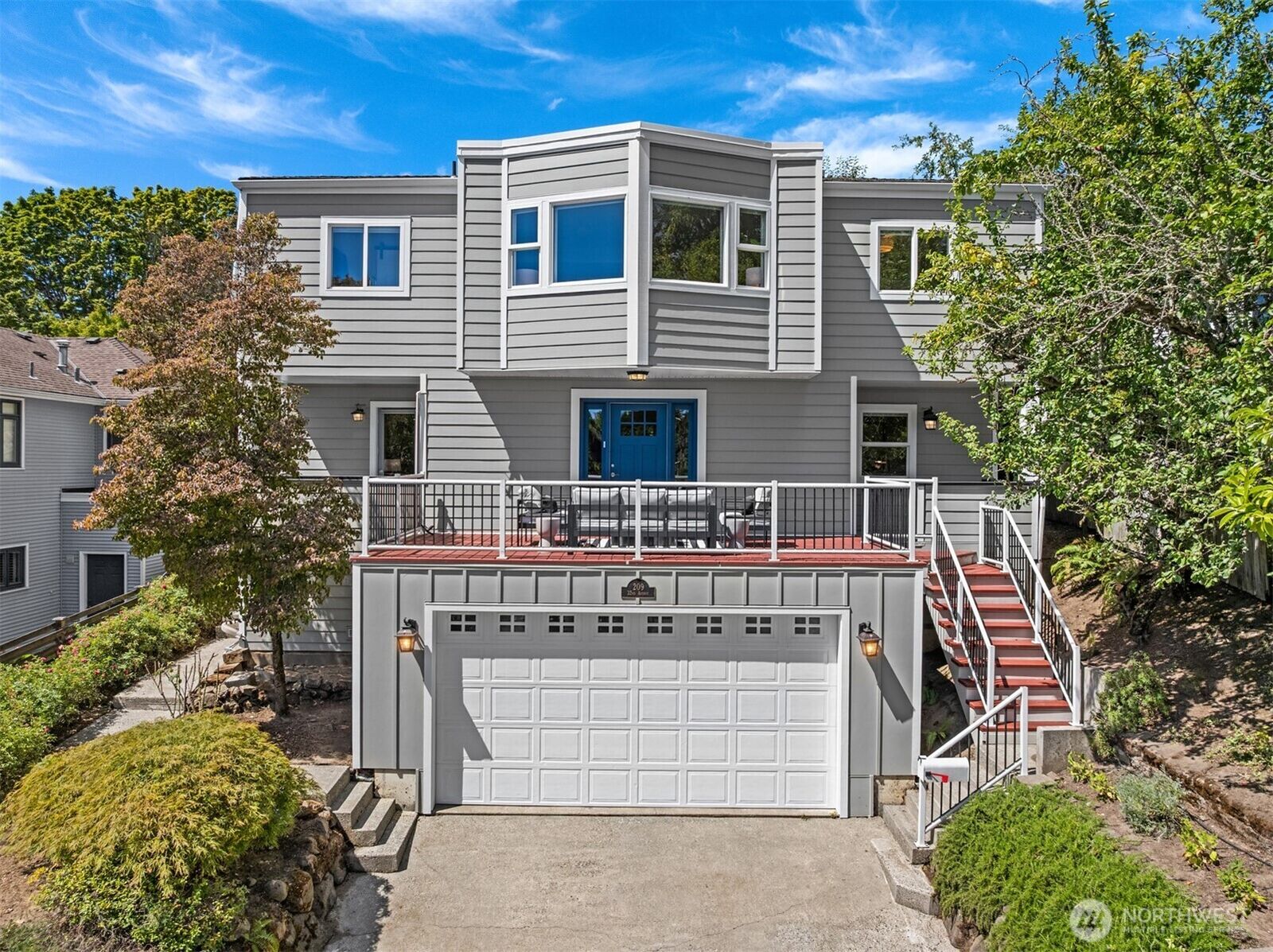 Property Photo: 209 32nd Avenue WA 98122