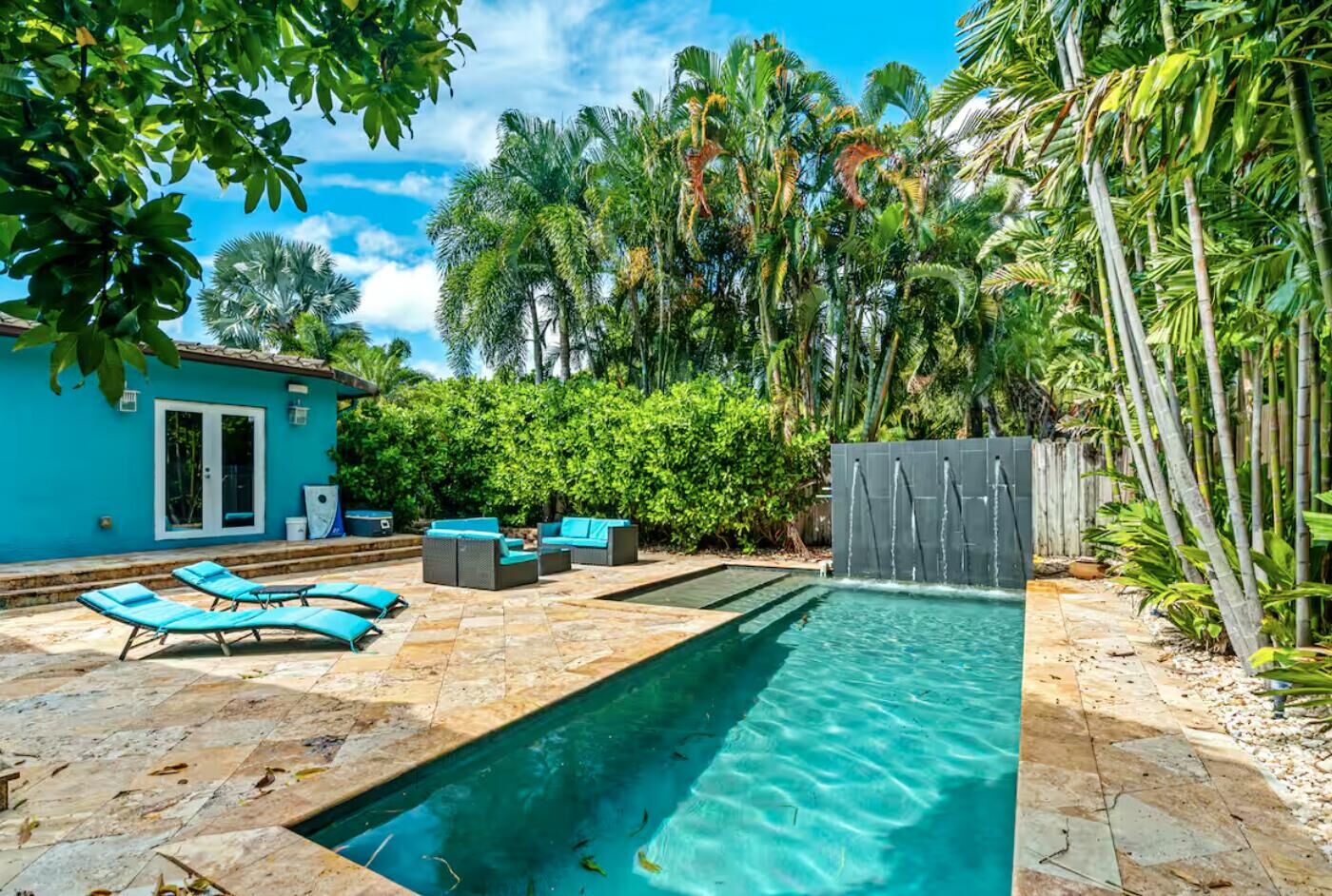 Property Photo:  1405 NE 14th Court  FL 33304 