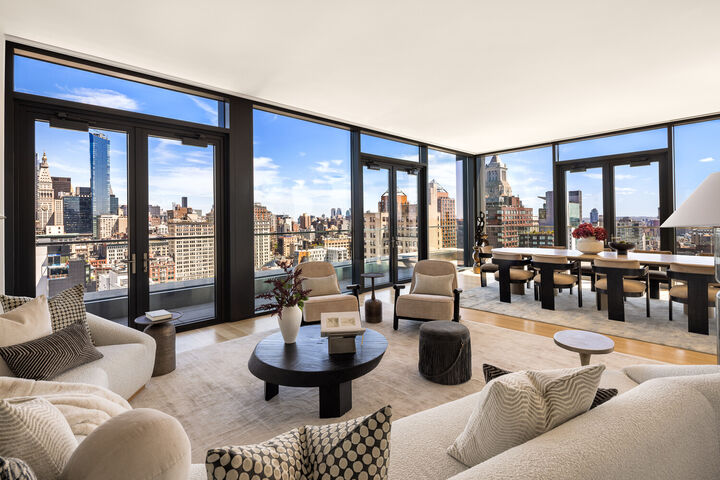 Property Photo:  21 E 12th Street Pha  NY 10003 