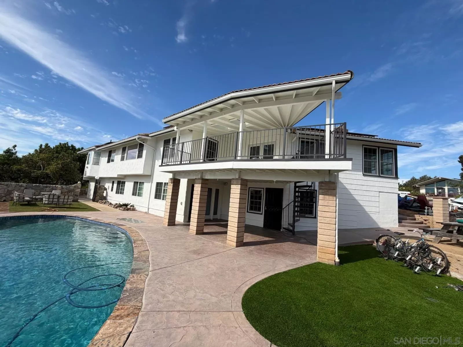 Property Photo: 4178 S Tropico Dr CA 91941