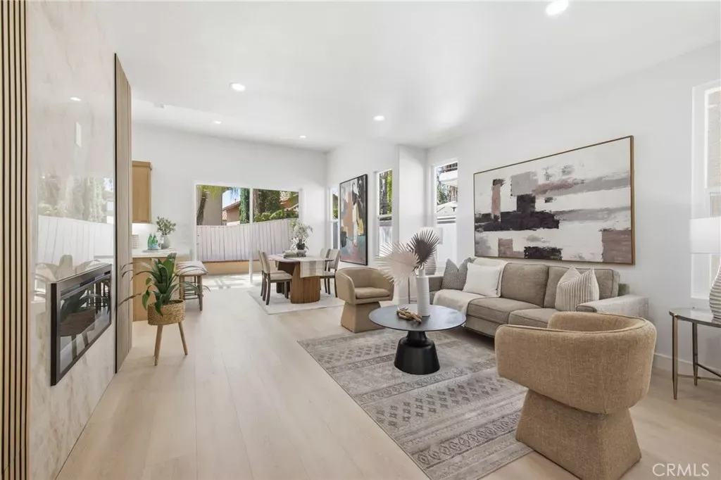 Property Photo:  4 Via Jacinto  CA 92688 