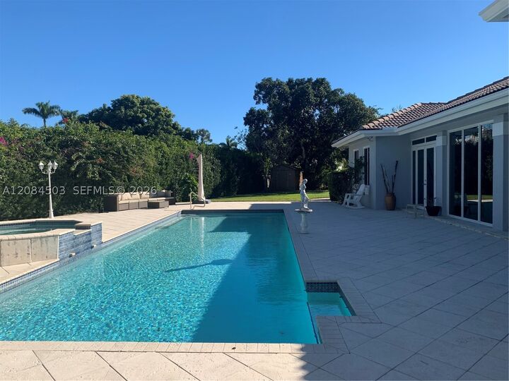 Property Photo: 7625 SW 75th Ave FL 33143