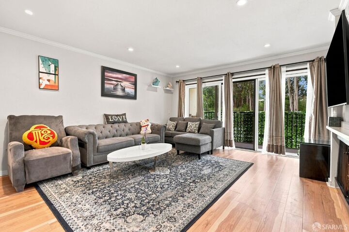 Property Photo:  380 Vallejo Drive 126  CA 94030 