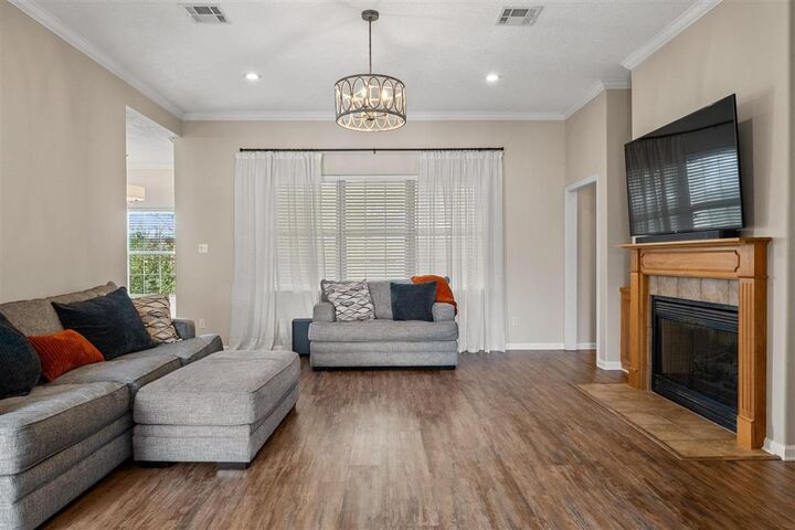 Property Photo: 1004 Jacques Dr Drive LA 70663
